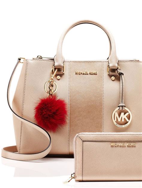 find the perfect mk purse for my style.